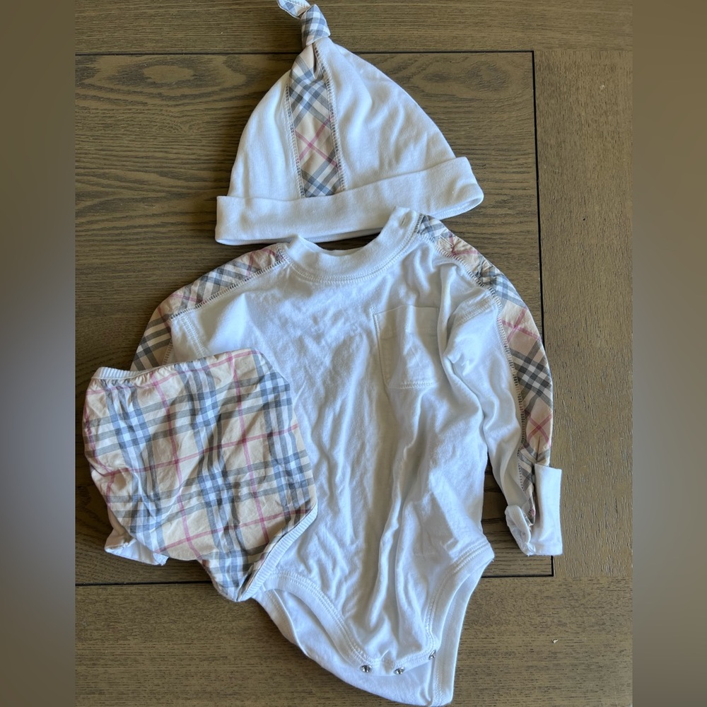Burberry 3 piece infant set